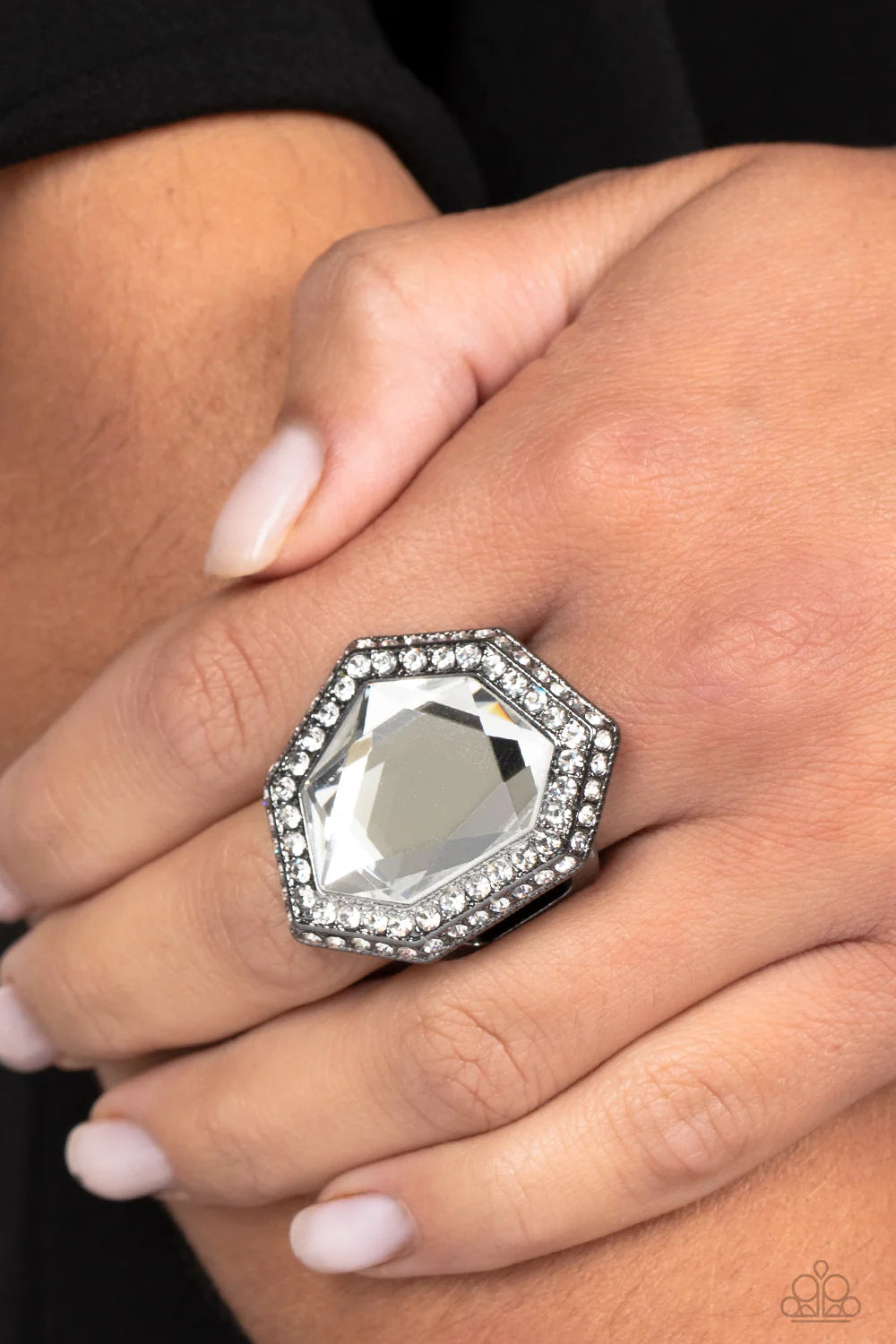 Smoldering Sass - Black ♥ Ring