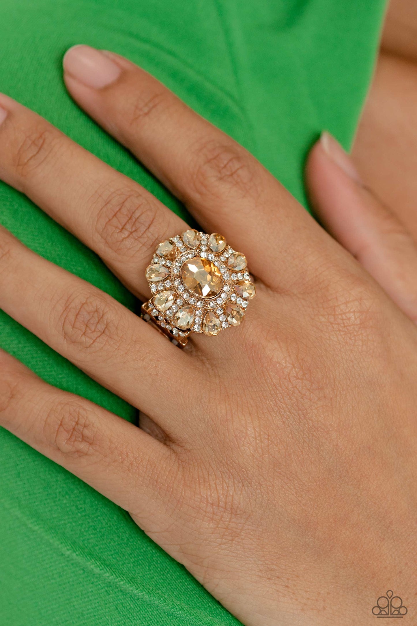 GLIMMER and Spice - Gold ♥ Ring