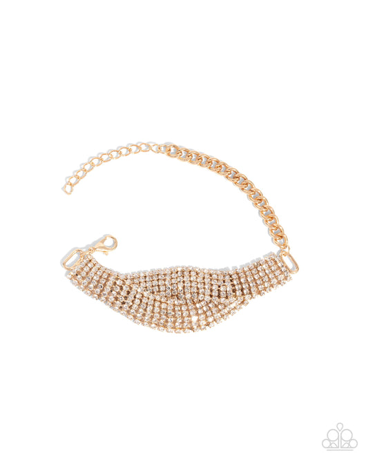 Trustworthy Twist - Gold ♥ Bracelet